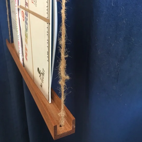 Adjustable Display Frame - Picture 3 of 6